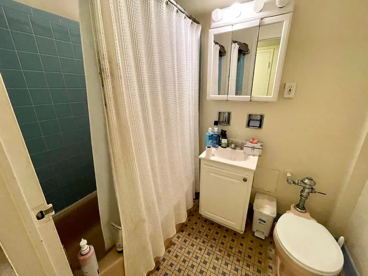 undefined apartments for rent - image - large (5).jpeg - 1