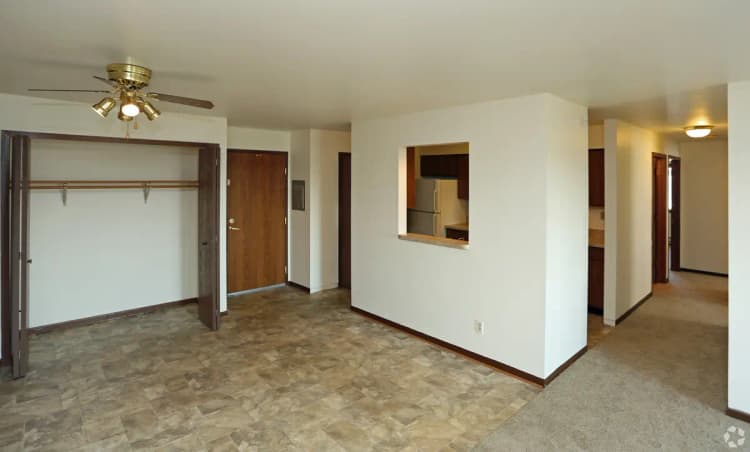 undefined apartments for rent - image - brandywood-apartments-oak-creek-wi-eating-area (1).jpg