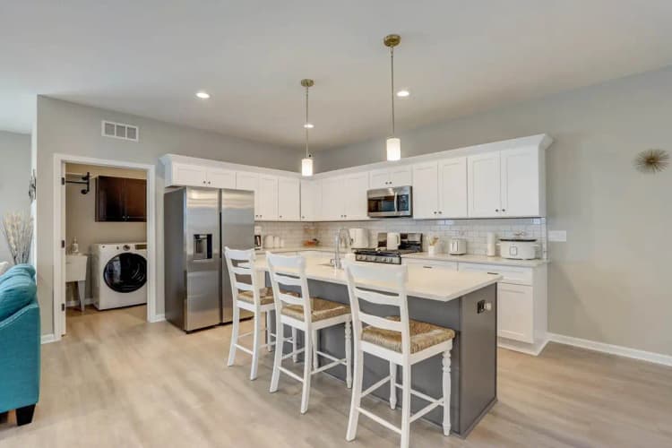 undefined apartments for rent - image - 15-web-or-mls-S-Superior-Pl-015-min.jpg