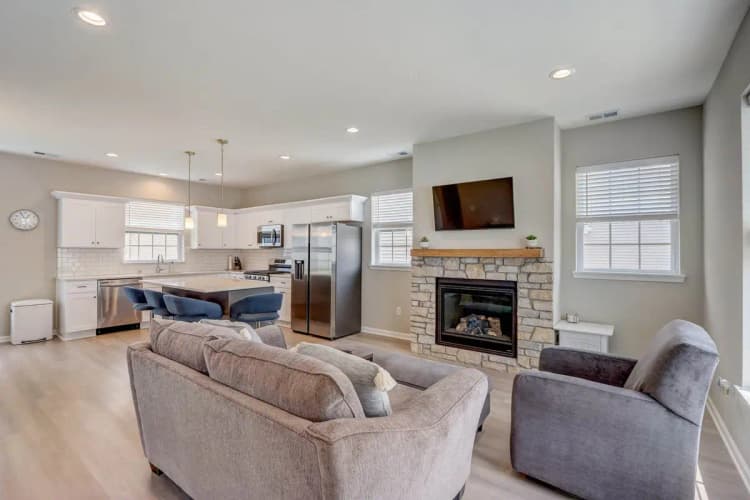 undefined apartments for rent - image - 22-web-or-mls-S-Superior-Pl-022-min.jpg