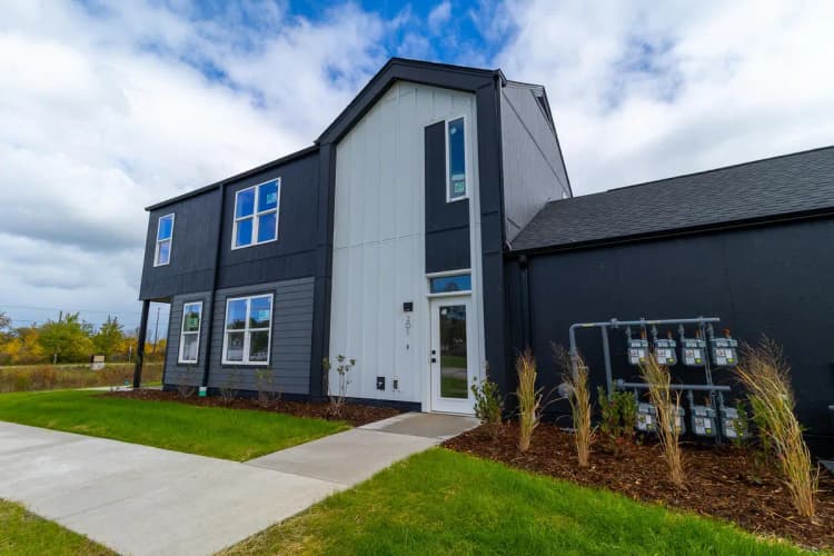 undefined apartments for rent - image - 4013-lk-vis-pkwy-oak-creek-wi-building-photo (12).jpg