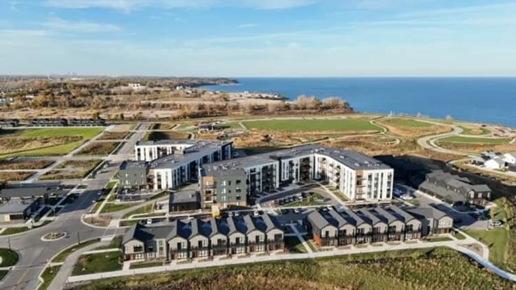 undefined apartments for rent - image - 4013-lk-vis-pkwy-oak-creek-wi-building-photo (16).jpg