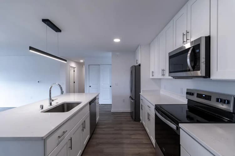 undefined apartments for rent - image - 4013-lk-vis-pkwy-oak-creek-wi-primary-photo.jpg