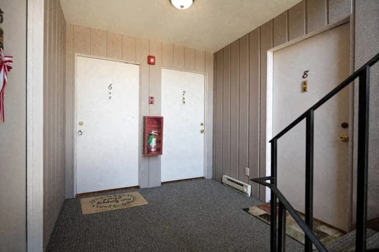 undefined apartments for rent - image - CollegeSquare-CommonHallway-WimmerCommunities--min.jpg