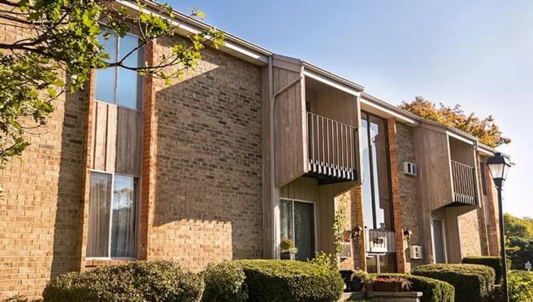 undefined apartments for rent - image - WI_Greendale_CollegeSquare_p0466042_2_02_1_PhotoGallery.jpg