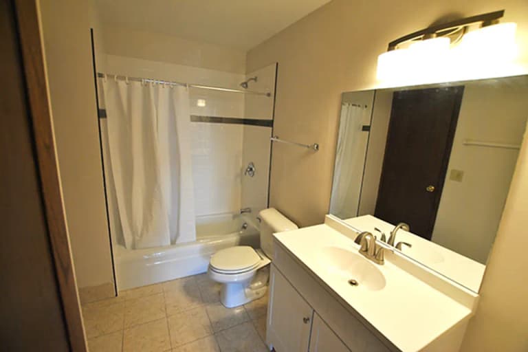 undefined apartments for rent - image - 8 copy06182002213085427.jpg