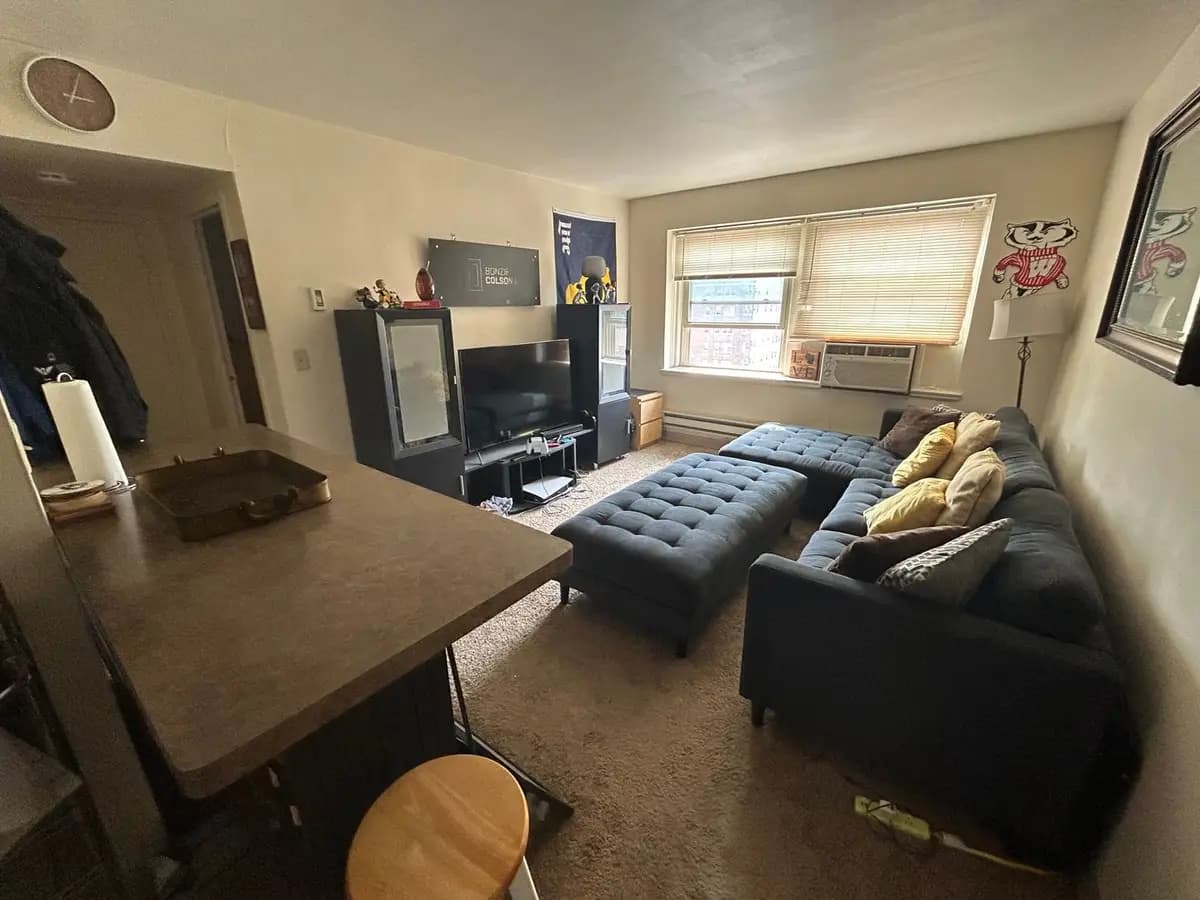 undefined apartments for rent - image - large (2).jpeg - 1