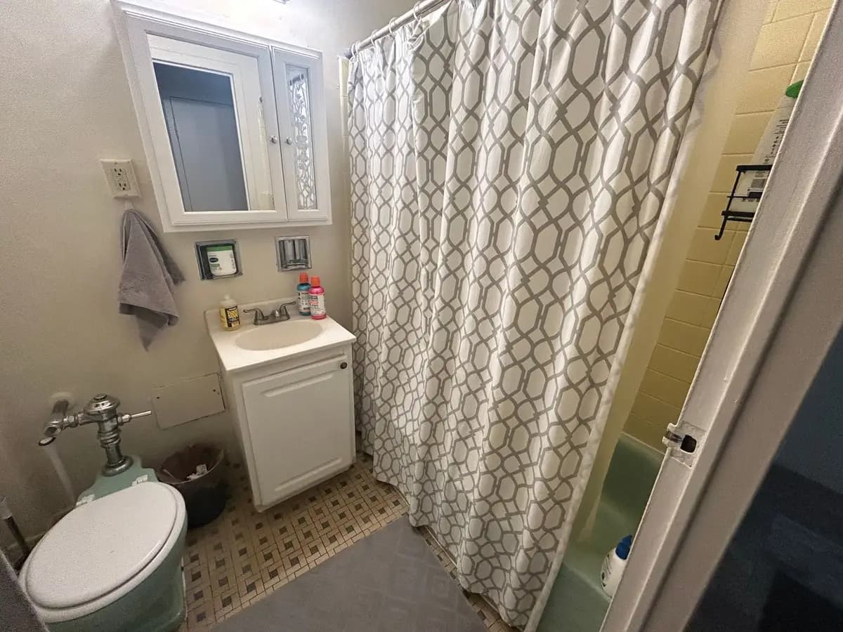 undefined apartments for rent - image - large (24).jpeg - 3