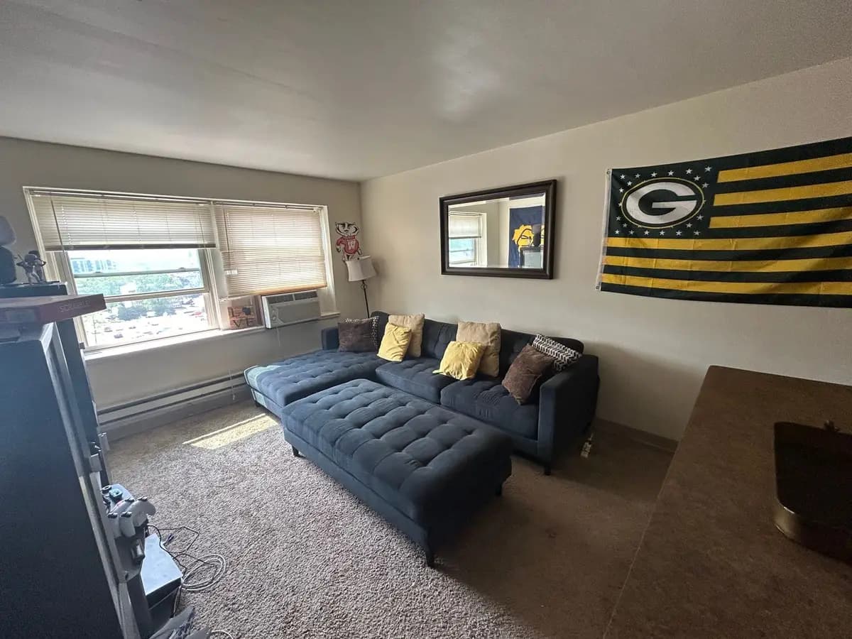 undefined apartments for rent - image - large (4).jpeg - 3