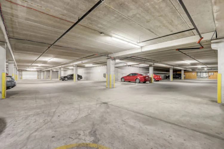 undefined apartments for rent - image - imgi_13_14831-web-or-mls-E Brown St 302-031.webp