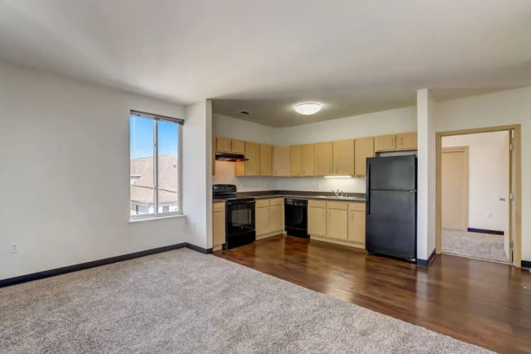 undefined apartments for rent - image - imgi_19_1487-web-or-mls-E Brown St 302-007.webp