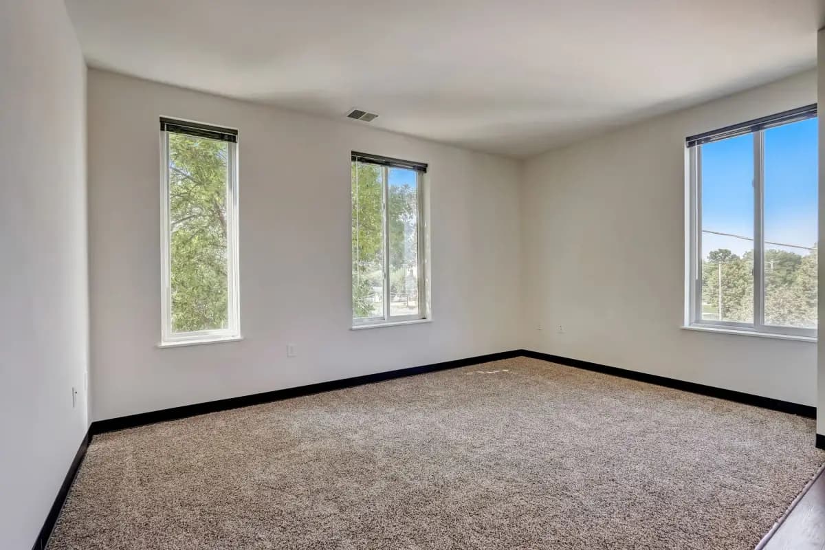 undefined apartments for rent - image - imgi_21_1486-web-or-mls-E Brown St 302-006.webp