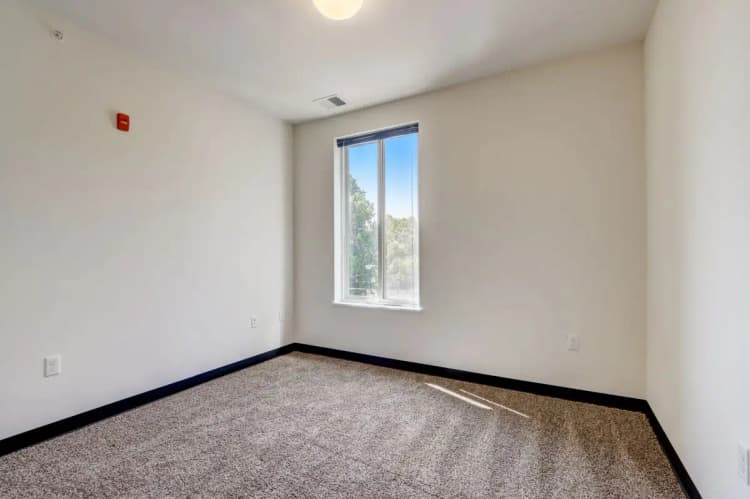 undefined apartments for rent - image - imgi_9_14826-web-or-mls-E Brown St 302-026.webp