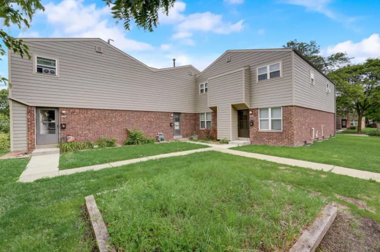 undefined apartments for rent - image - imgi_11_30126-web-or-mls-S 64th St 67526-026.webp