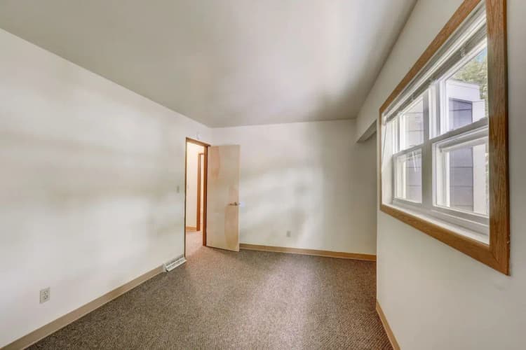 undefined apartments for rent - image - imgi_20_30115-web-or-mls-S 64th St 67526-015.webp