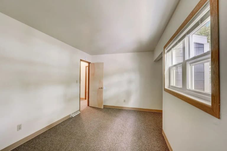 undefined apartments for rent - image - imgi_20_30115-web-or-mls-S 64th St 67526-015.webp