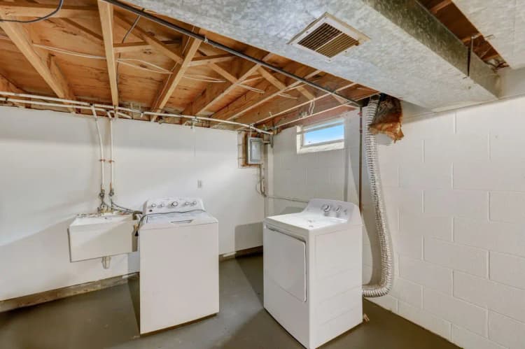 undefined apartments for rent - image - imgi_7_30122-web-or-mls-S 64th St 67526-022.webp