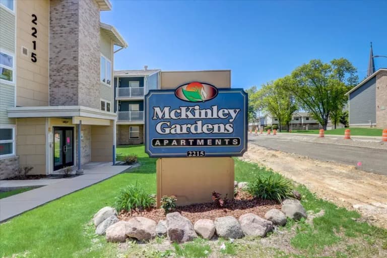 undefined apartments for rent - image - imgi_15_30938-W Vliet St Unit 2020-038.webp