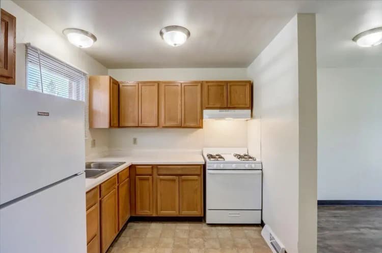 undefined apartments for rent - image - imgi_18_30904-W Vliet St Unit 2020-004.webp
