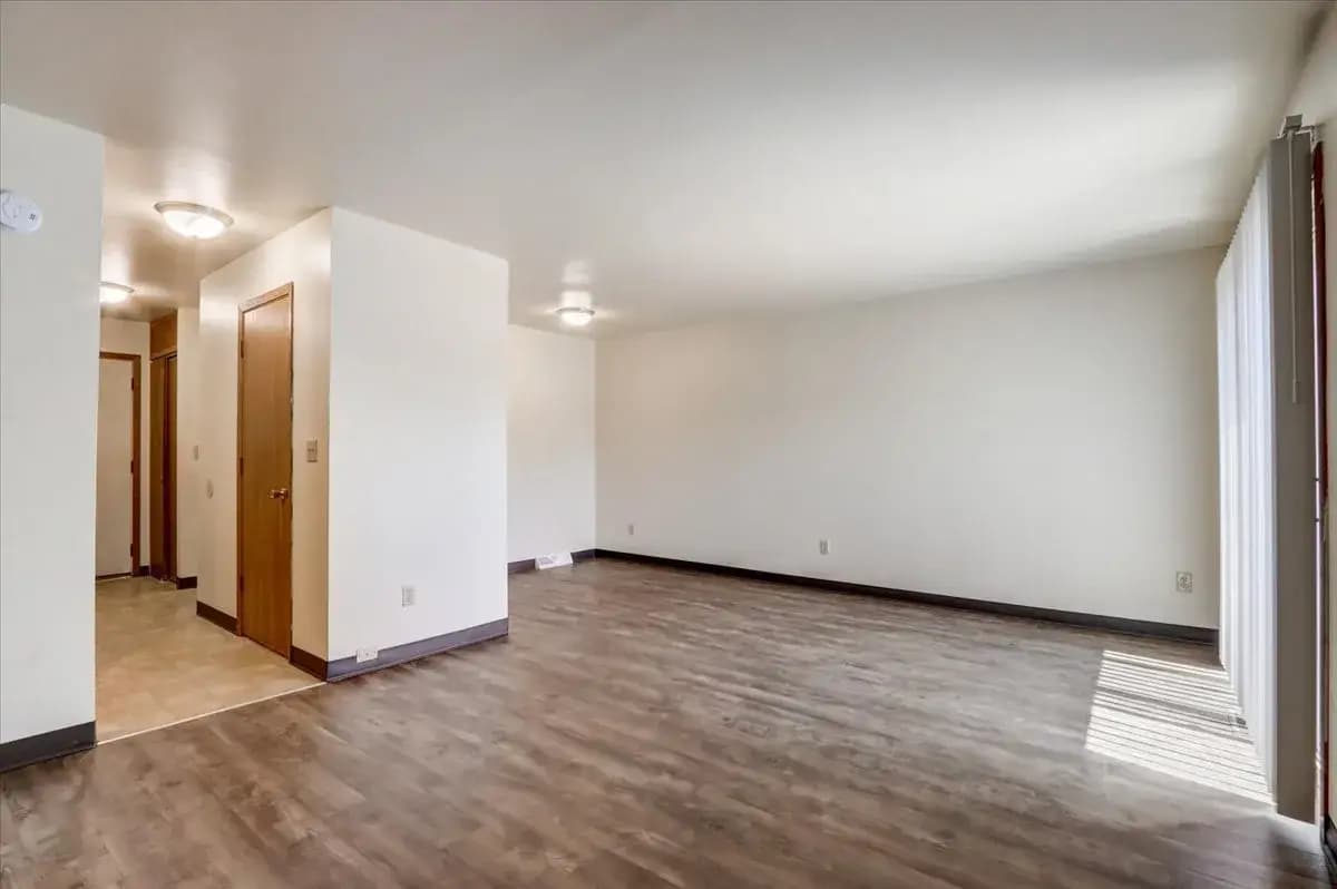 undefined apartments for rent - image - imgi_22_30911-W Vliet St Unit 2020-011.webp