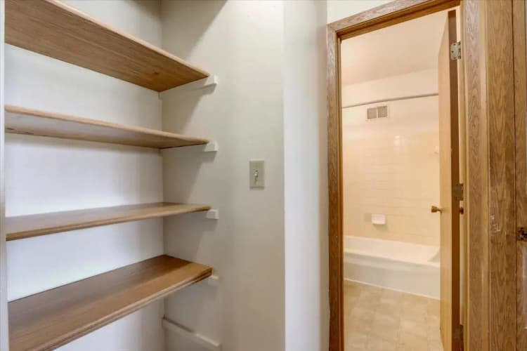 undefined apartments for rent - image - imgi_4_30920-W Vliet St Unit 2020-020.webp