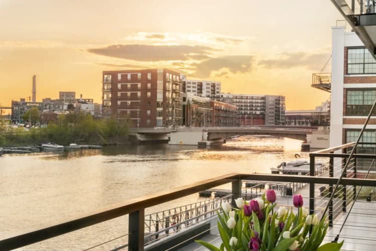 undefined apartments for rent - image - 5c94ff88a486e1.72665434148.webp