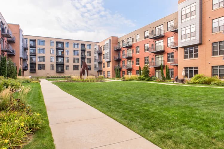 undefined apartments for rent - image - 5c548e32c020f7.81567280342.webp