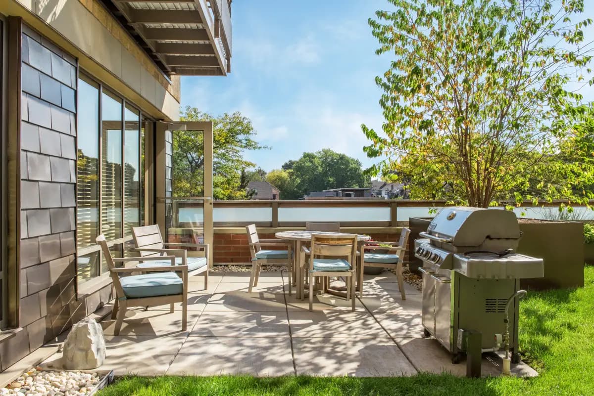 undefined apartments for rent - image - 5ce56b38da97f7.98239307121.webp