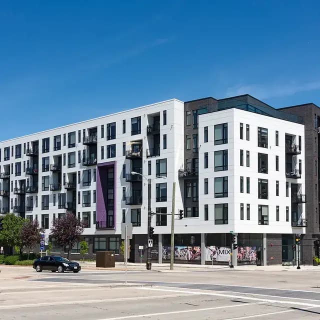 undefined apartments for rent - image - dsc_9097_m_sm.jpeg.webp - 1