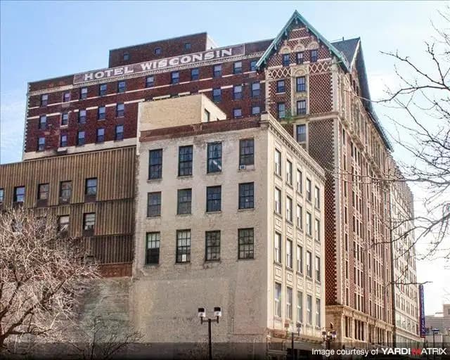 undefined apartments for rent - image - wi_milwaukee_grandwisconsin_p0150908_2_2748_1_photogallery.webp