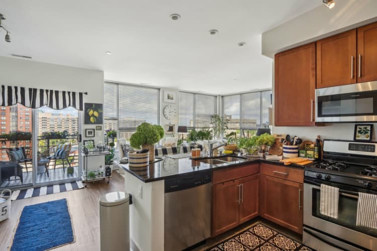 undefined apartments for rent - image - 1 Bed / 1 Bath - 913 SF Kitchen