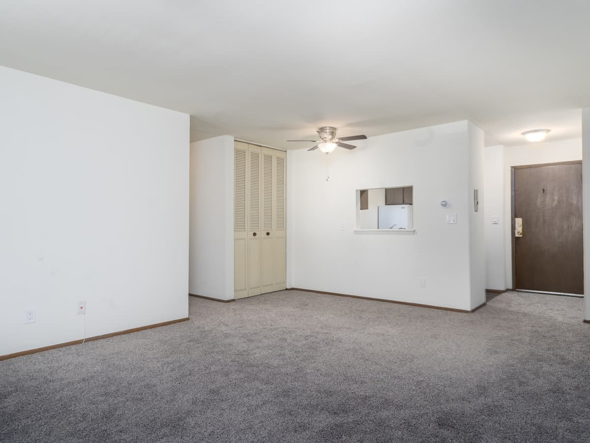 undefined apartments for rent - image - 2 Bed / 1 Bath - 1,000 SF - Living & Kitchen