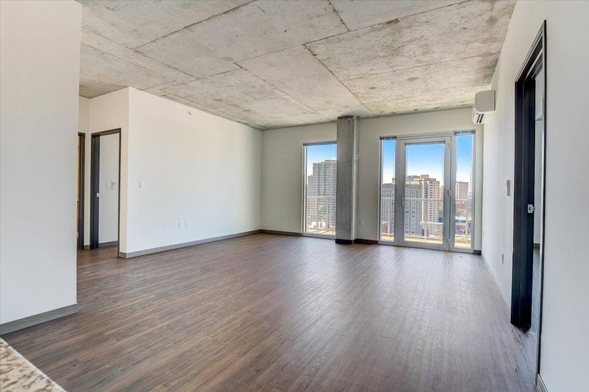 undefined apartments for rent - image - 3 Bed / 2 Bath - Living Room