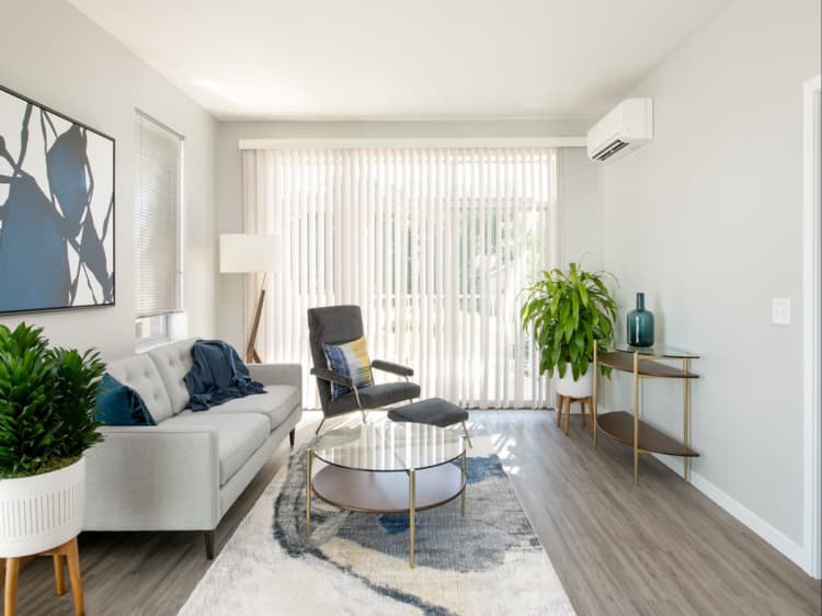 undefined apartments for rent - image - Vista - 1 Bed / 1 Bath - 708 SF - Living Room