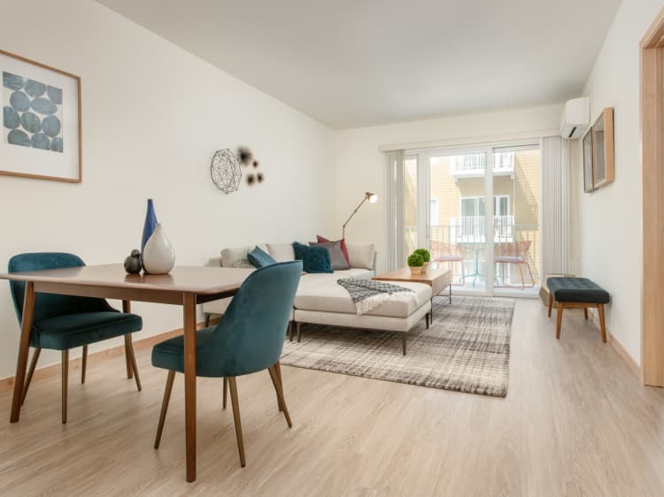 undefined apartments for rent - image - 1 Bed / 1 Bath - 702 SF - Dining & Living Room