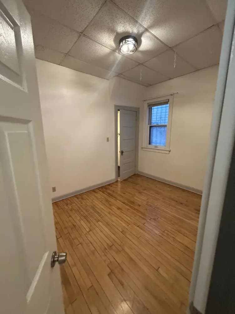 undefined apartments for rent - image - large (5).jpeg