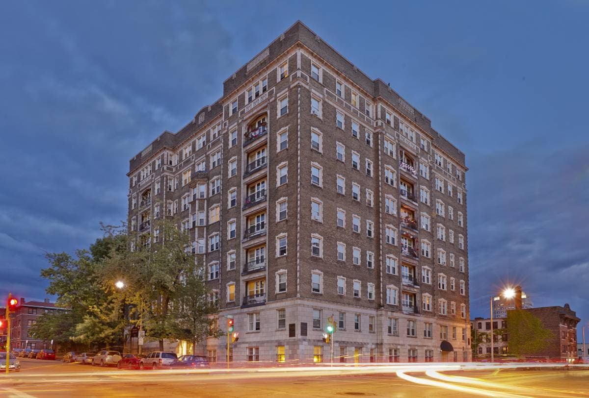 undefined apartments for rent - image - 00B0B_1Bldead8ZMZ_0CI0qc_1200x900.jpg