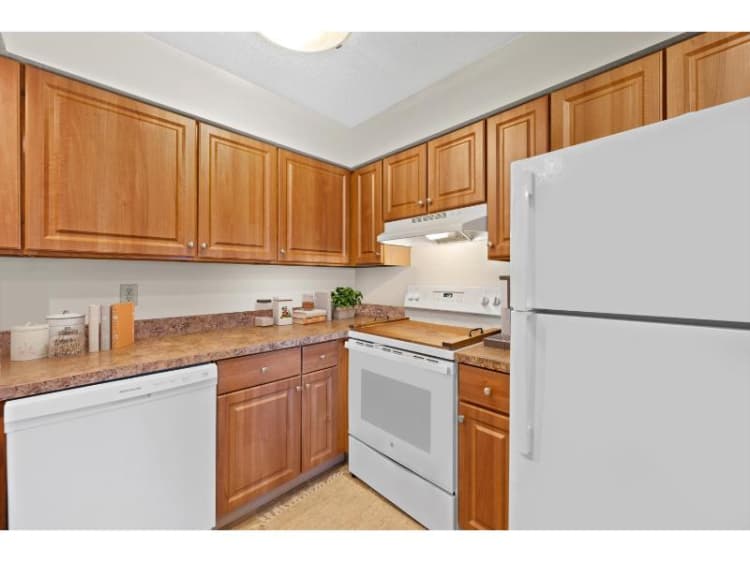 undefined apartments for rent - image - grove221-05-DSC2998_Final.jpg